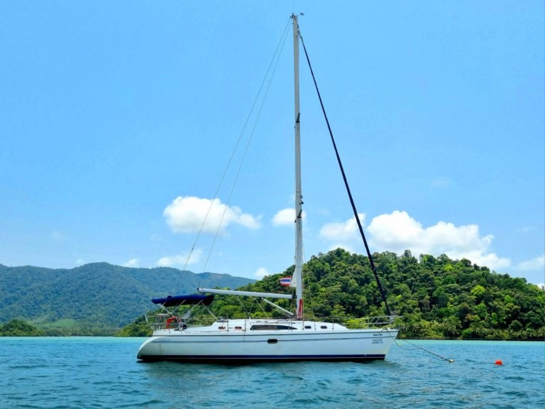 Catalina Yachts catalina 375 charter bareboat or captained in  Ko Chang (Koh Chang)