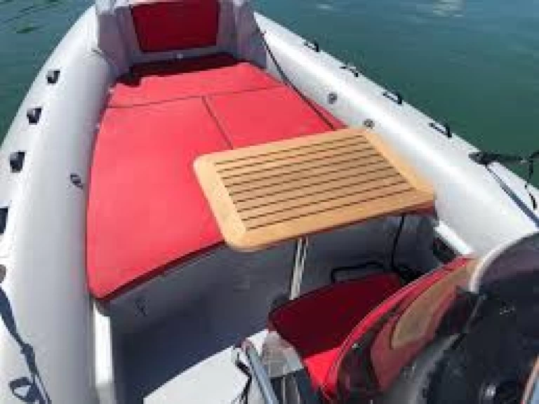 RIB rental in Marseille - Prua al vento Thor 7 