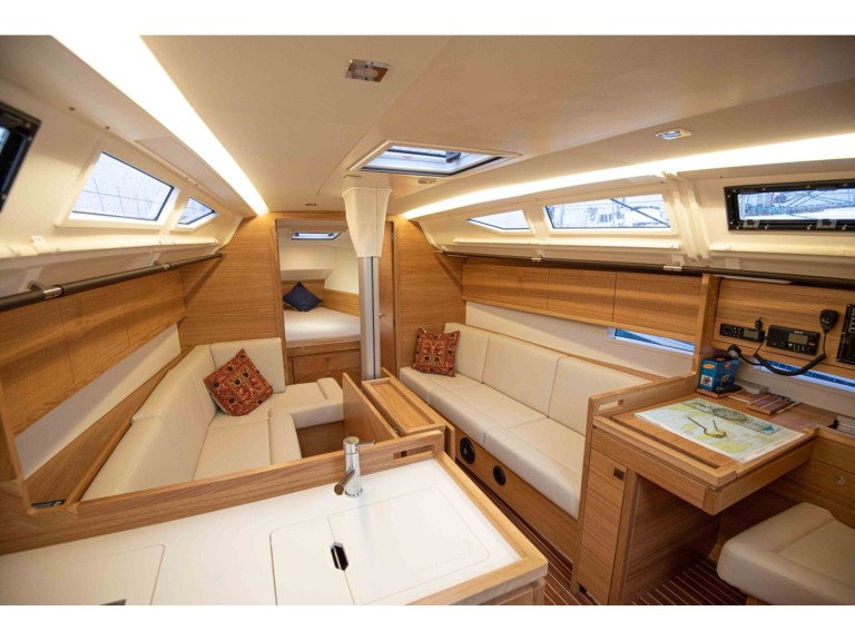 Yacht charter Izola cheap Salona 380