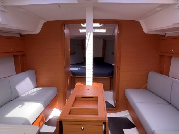 Dufour Dufour 37 in Capo d'Orlando on SamBoat