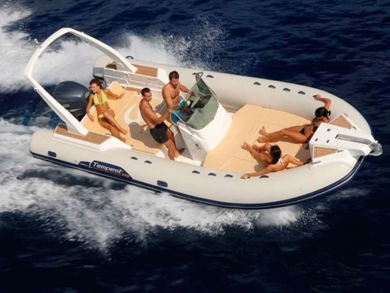 Capelli Tempest 625 in Fréjus on SamBoat