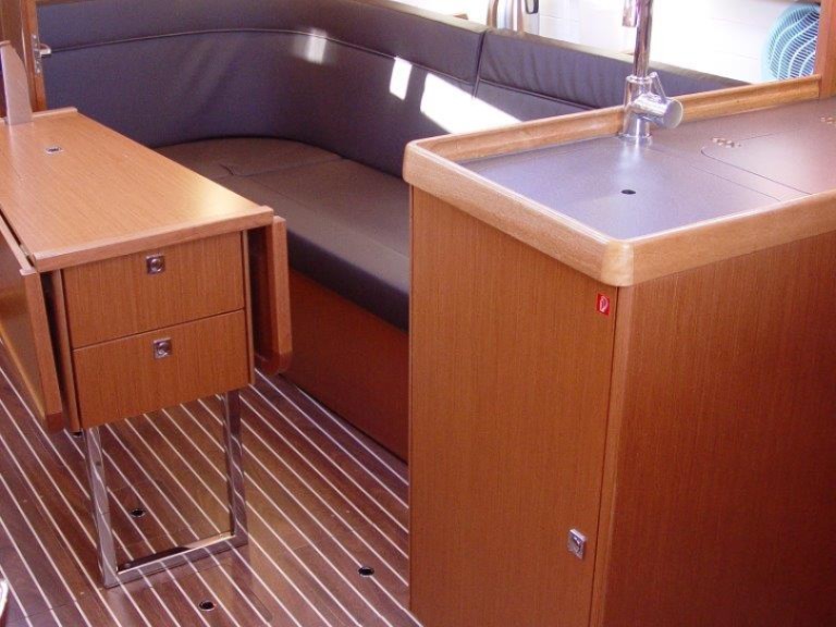 Sailboat rental in Olbia - Bavaria Cruiser 34
