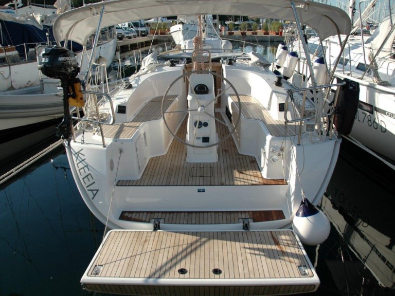 Bavaria Cruiser 33 in Olbia on SamBoat