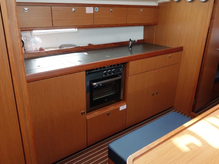 Bareboat Rental Sailboat Bavaria with a boat licence