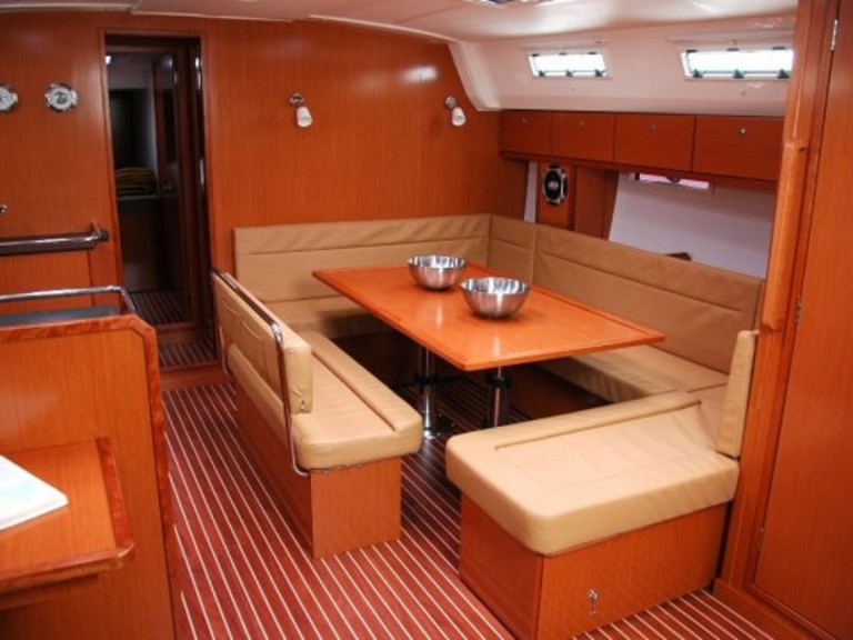 Sailboat for rent Olbia at the best price