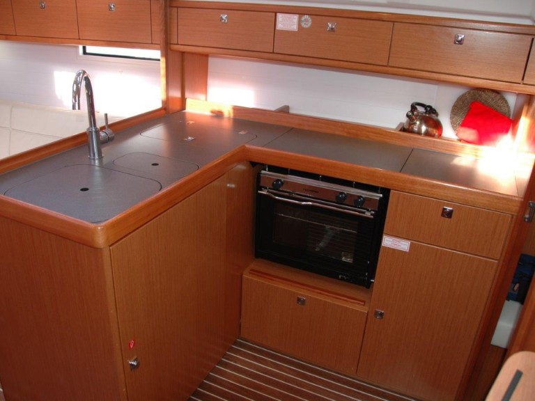 Sailboat for rent Olbia at the best price