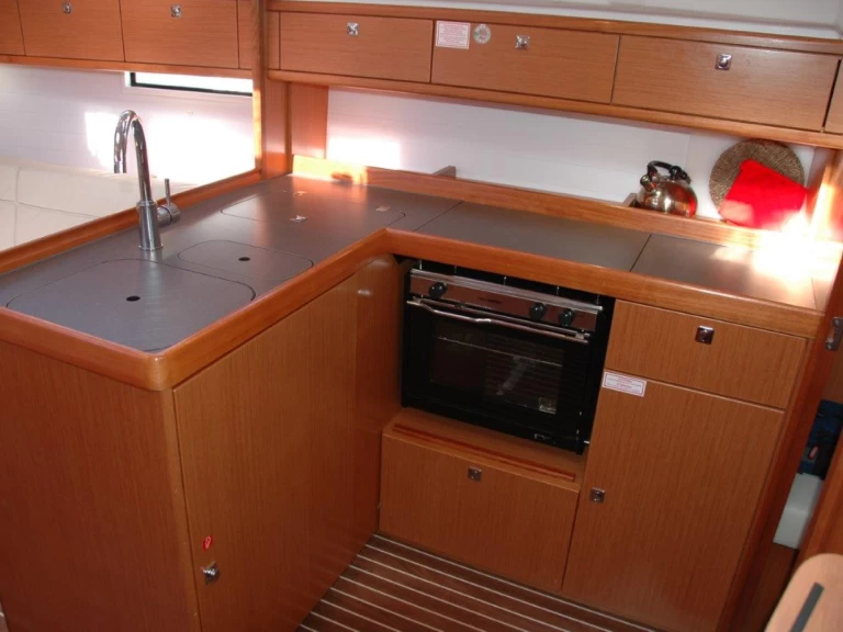 Sailboat for rent Olbia at the best price