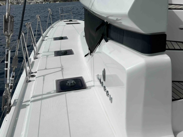 Rent a Lagoon Lagoon 51 Alimos