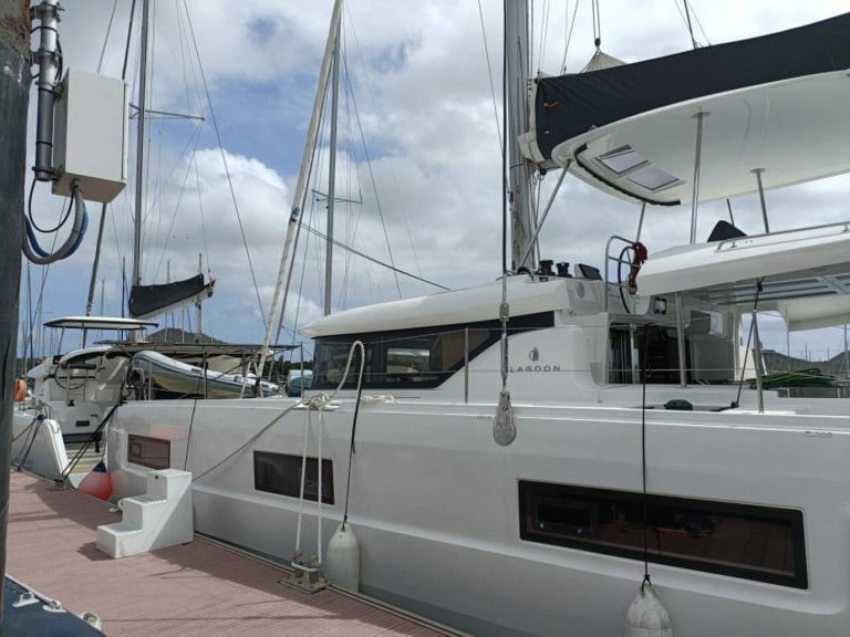Yacht charter Le Marin cheap Lagoon 46