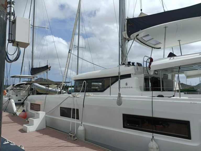Yacht charter Le Marin cheap Lagoon 46