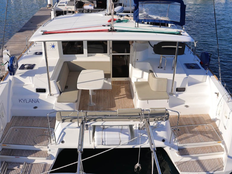 Catamaran for rent Road Town at the best price