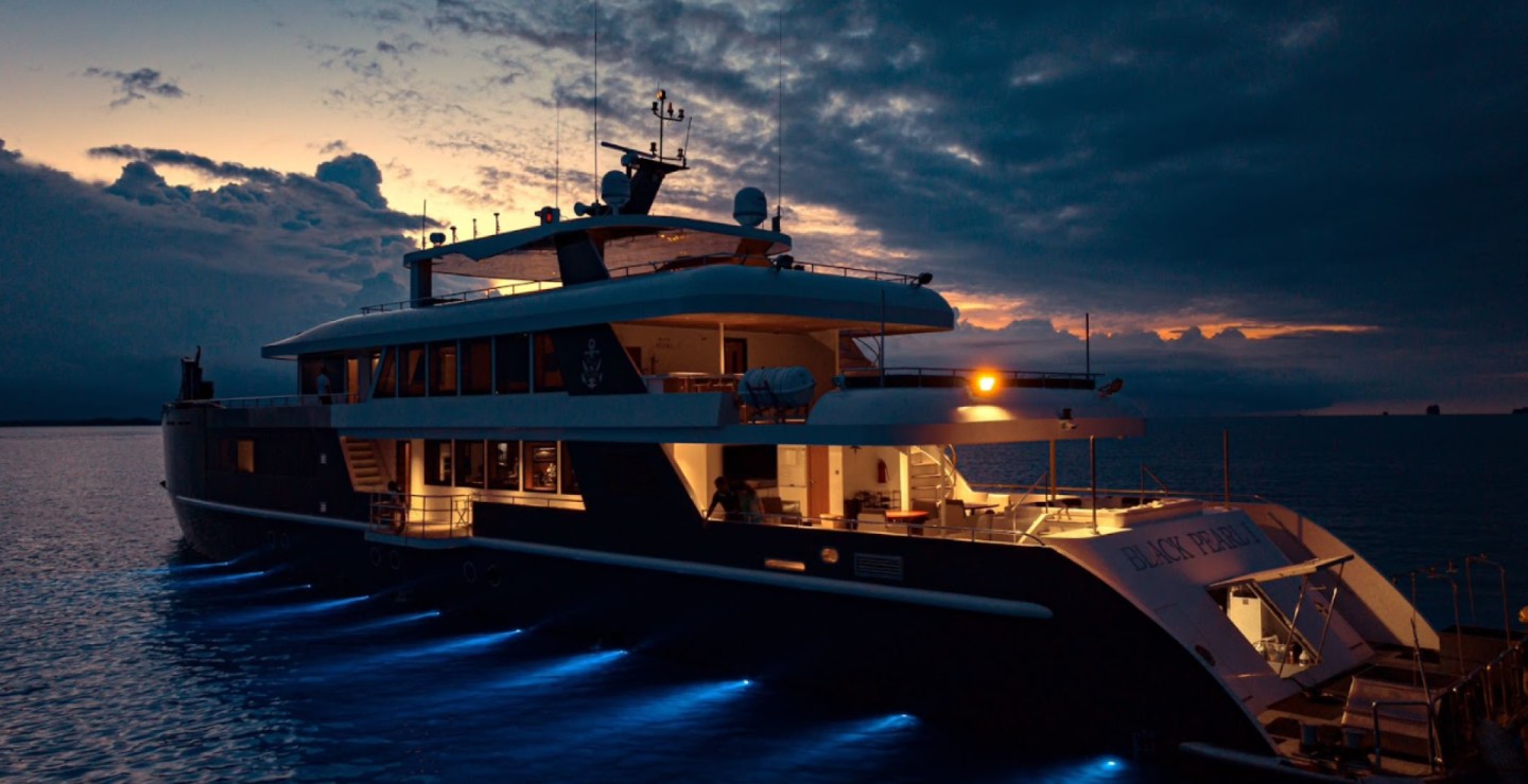 Rent a Luxury Yacht Custom Made custom in Maldive Islands (Black