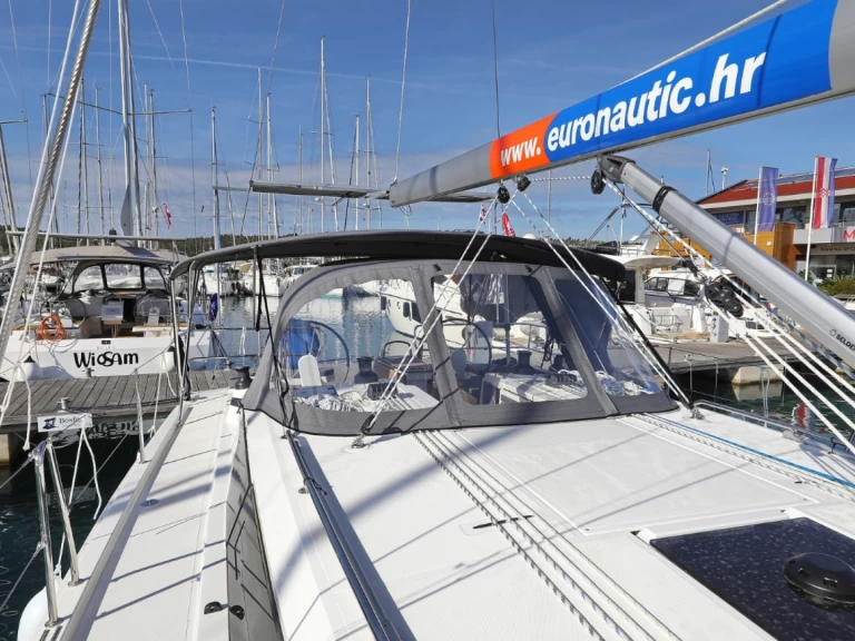 Bavaria Bavaria C42 charter bareboat or captained in  Pirovac