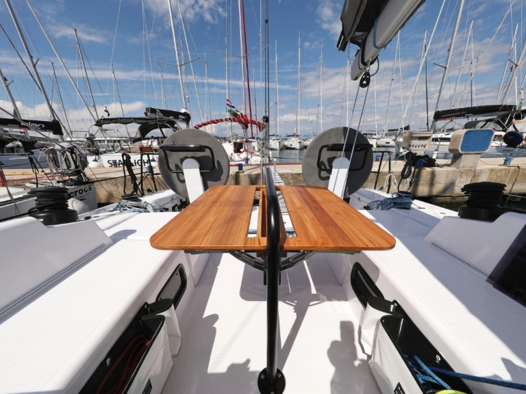 Bareboat Rental Sailboat Bénéteau with a boat licence