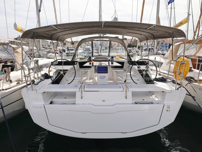 Rent a Dufour Dufour 41 - 3 cab. Primošten