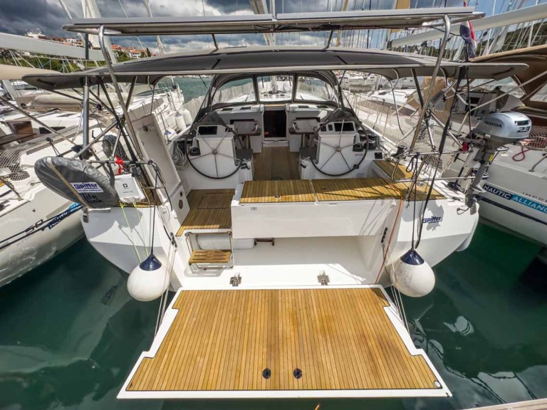Bavaria Bavaria C50 Holiday - 5 + 1 cab. charter bareboat or captained in  Pula