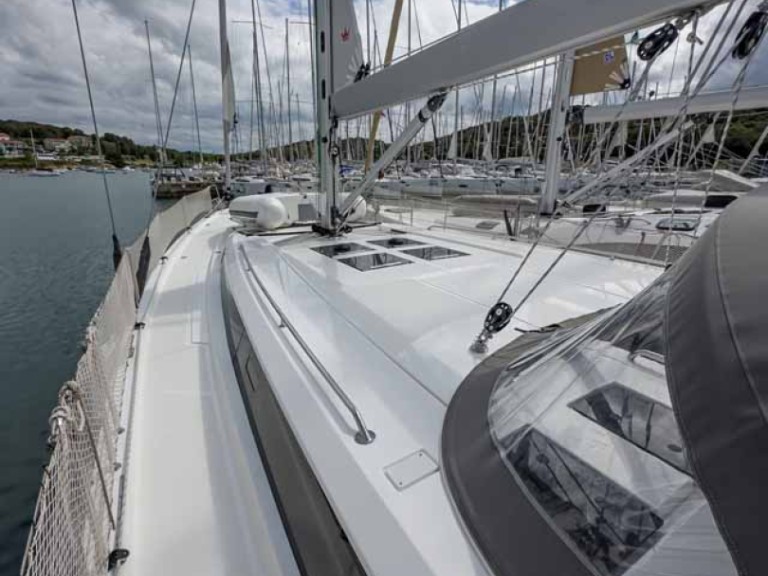 Bavaria Bavaria C50 Holiday - 5 + 1 cab. in Pula on SamBoat