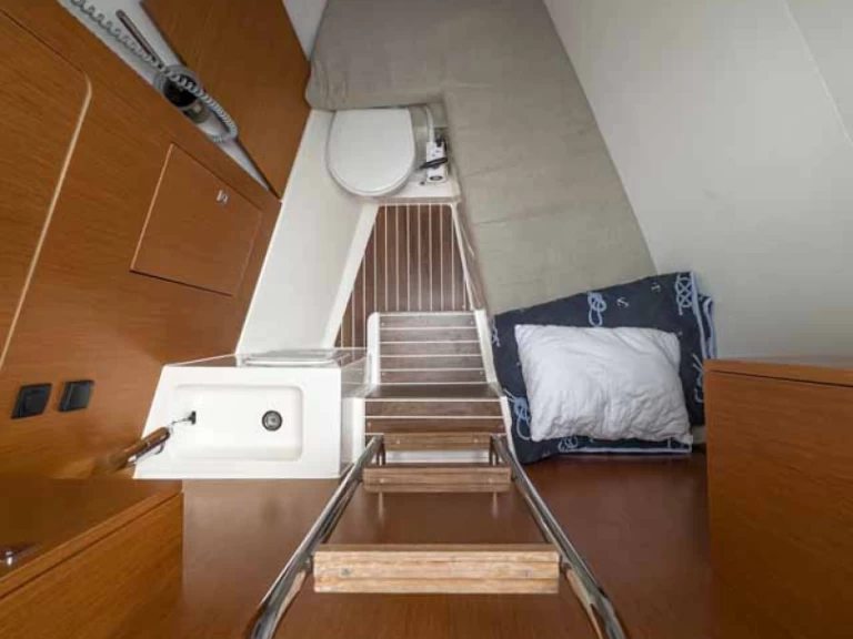 Yacht charter Pula cheap Bavaria C50 Holiday - 5 + 1 cab.