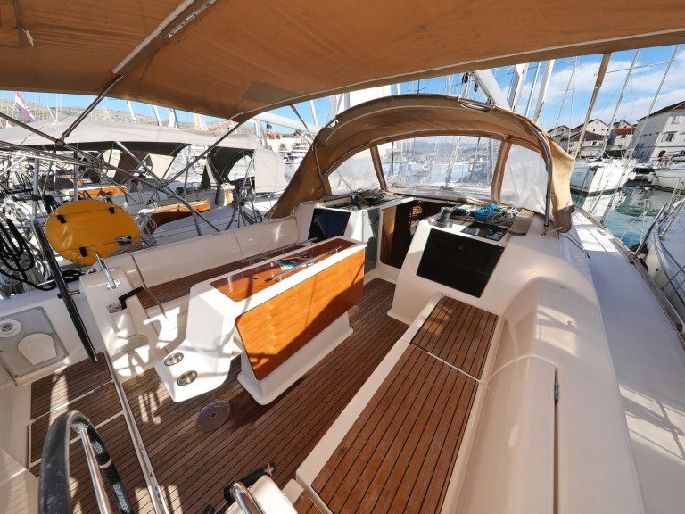 Sailboat rental in Trogir - Dufour Dufour 412 Grand Large