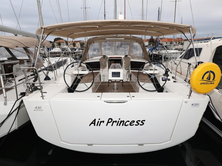 Sailboat rental in Biograd na Moru - Dufour Dufour 430 Grand Large
