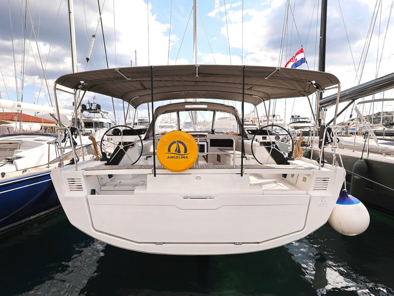 Dufour Dufour 470 in Primošten on SamBoat