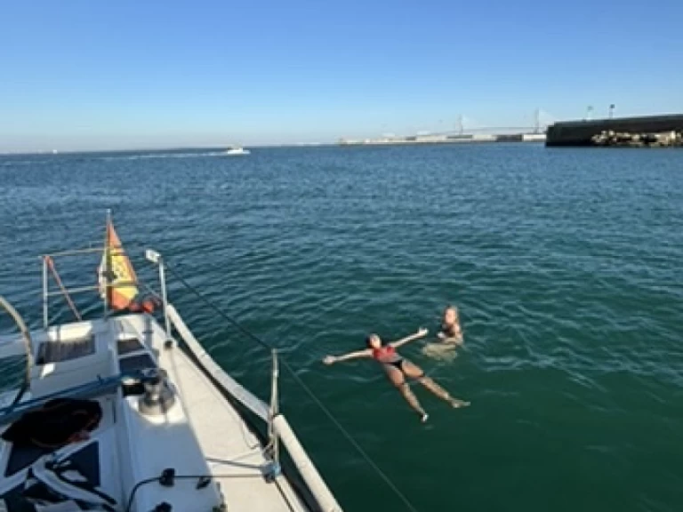 Sailboat rental in Cádiz - Bénéteau First 36.7