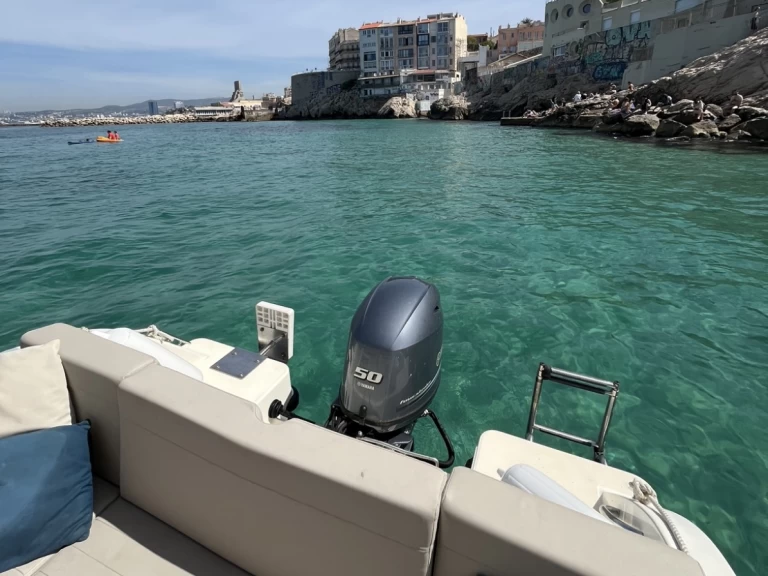 Motorboat rental with or without captain B2 Marine Marseille
