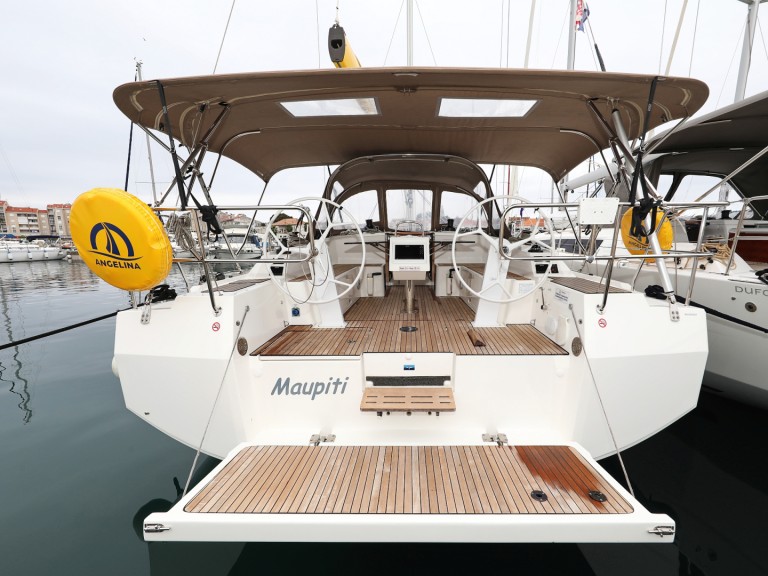 Bareboat Rental Sailboat Bavaria with a boat licence