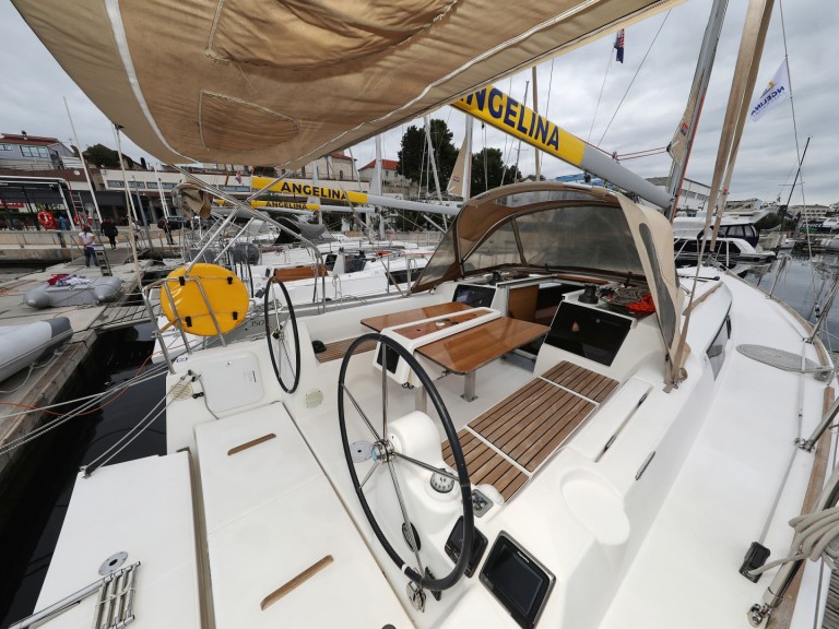 Rent a Dufour Dufour 350 Grand Large Šibenik