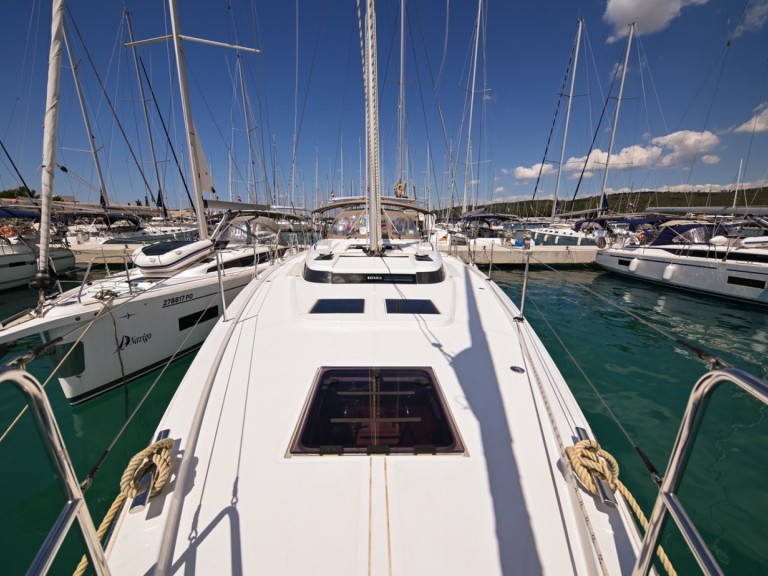 Sailboat rental in Sukošan - Bavaria Bavaria C50