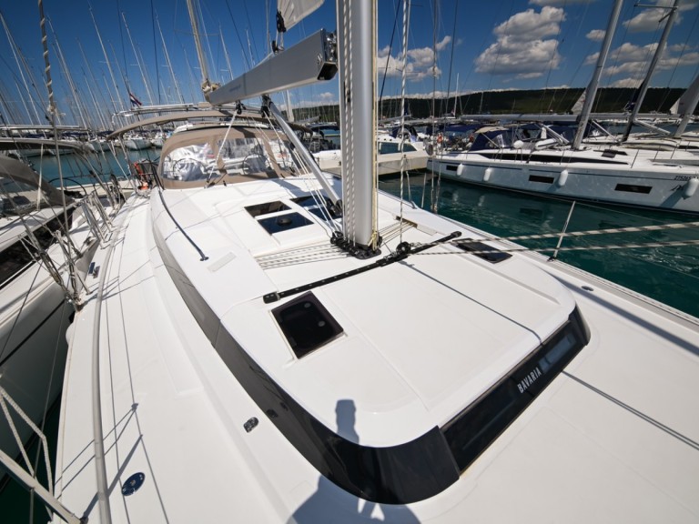 Boat rental Bavaria Bavaria C50 in Sukošan on Samboat