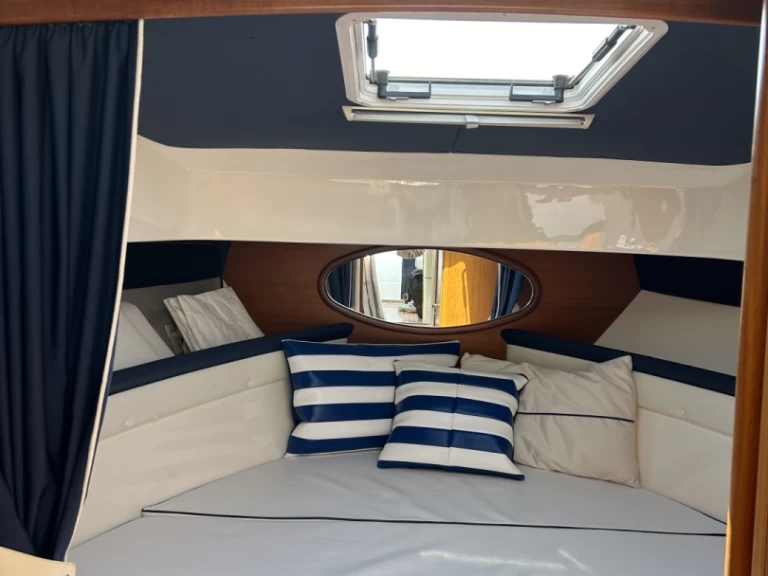 Bareboat Rental Motorboat Polyform with a boat licence