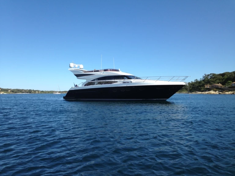 Yacht charter Beaulieu-sur-Mer cheap Princess 64 Fly