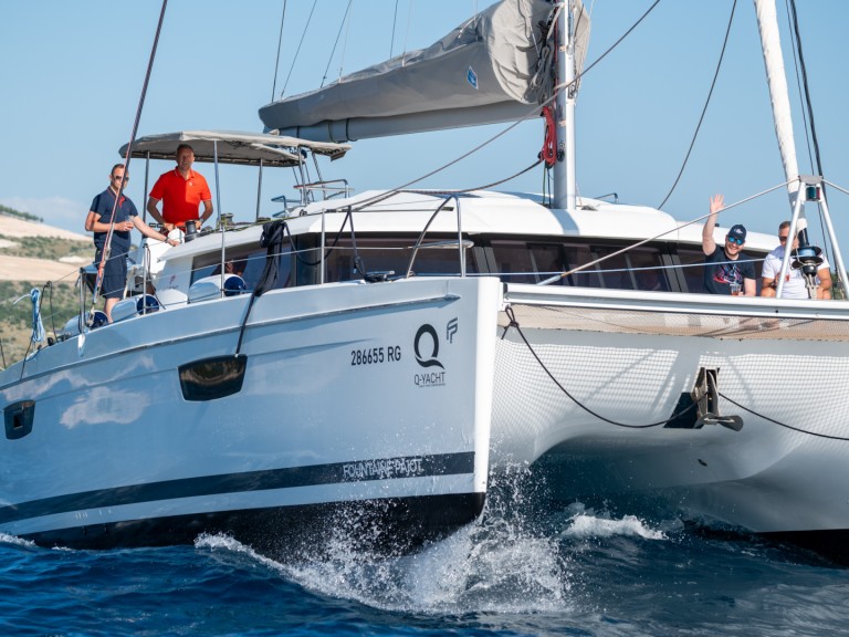Rent a Fountaine Pajot Saba 50 Primošten
