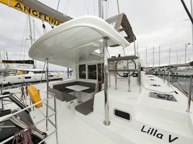 Catamaran rental in Biograd na Moru - Lagoon Lagoon 39