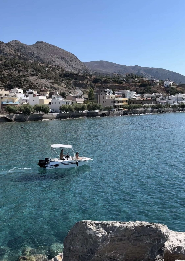 Yacht charter Tsoútsouros cheap Compass 150 CC