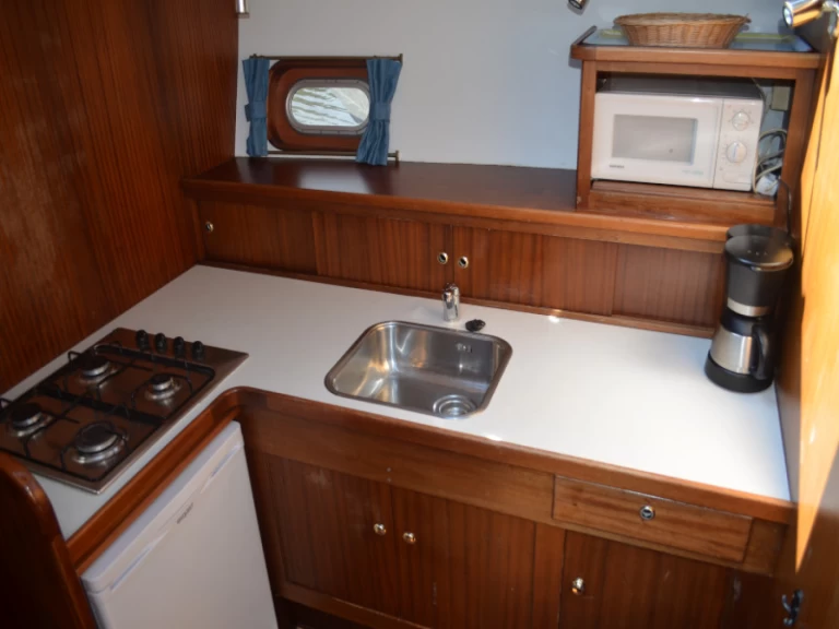 Motorboat for rent Drachten at the best price