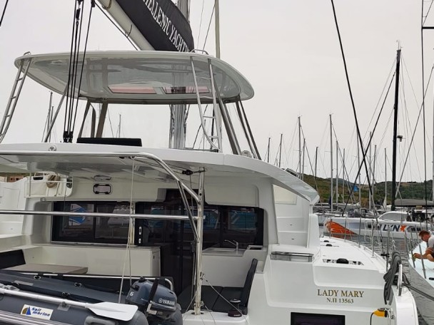 Boat rental Lagoon Lagoon 46 in Lávrio on Samboat