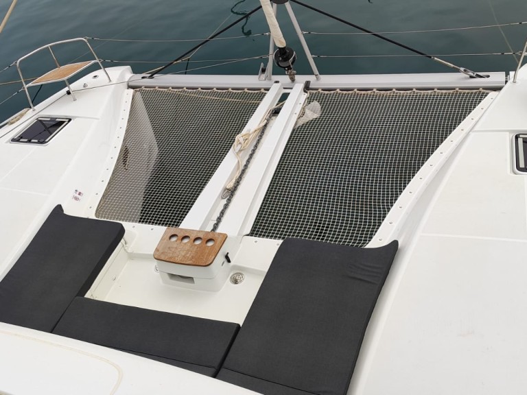 Yacht charter Lávrio cheap Lagoon 46