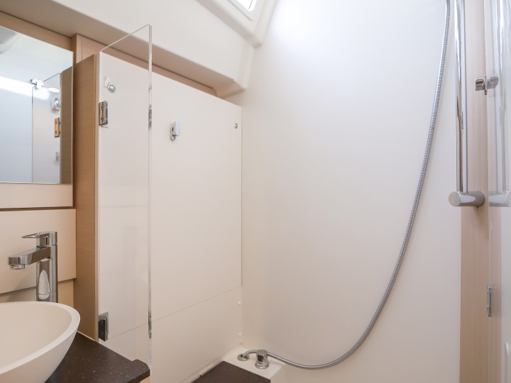 Bareboat Rental Sailboat Jeanneau with a boat licence