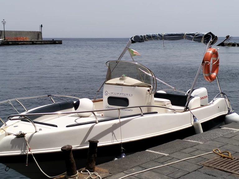 Motorboat for rent Lipari at the best price
