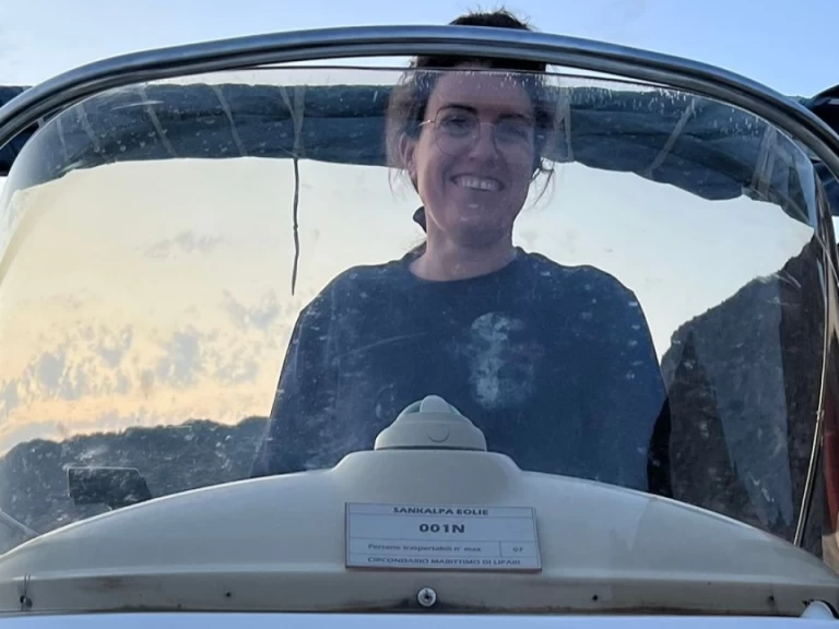 Yacht charter Lipari cheap Prestige one