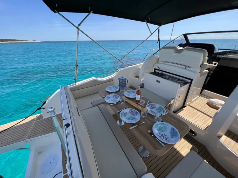 Rent a B2 Marine CAP FERRET 752 CRUISER Cannes