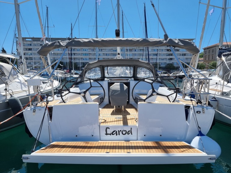 Hanse Hanse 348 in Pula on SamBoat