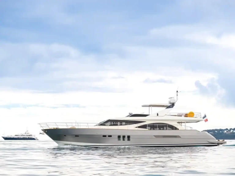 Boat rental Guy Couach Guy Couach 2300 in Antibes on Samboat