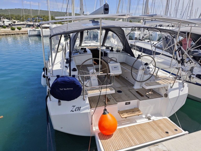 Sailboat for rent Sukošan at the best price