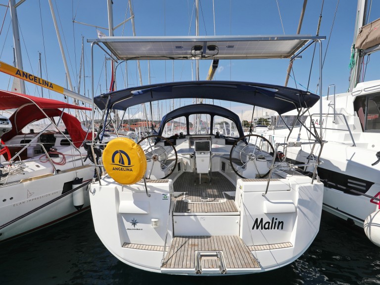 Boat rental Jeanneau Sun Odyssey 439 in Šibenik on Samboat