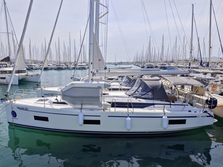 Rent a Bavaria Bavaria C42 Sukošan