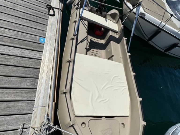 Motorboat rental in Marseille - Whaly whaly 435