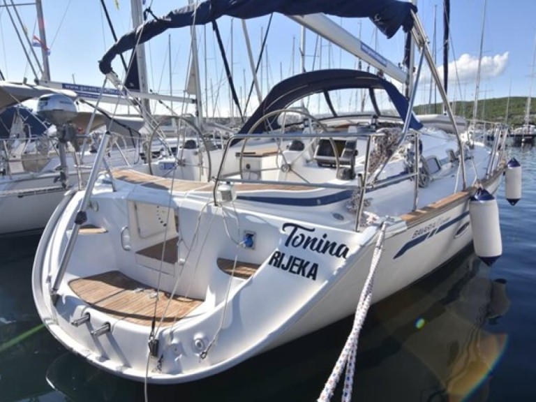 Bareboat Rental Sailboat Bavaria with a boat licence